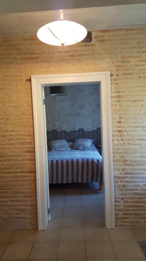 Louchats Chez Alexandra Bed & Breakfast エクステリア 写真