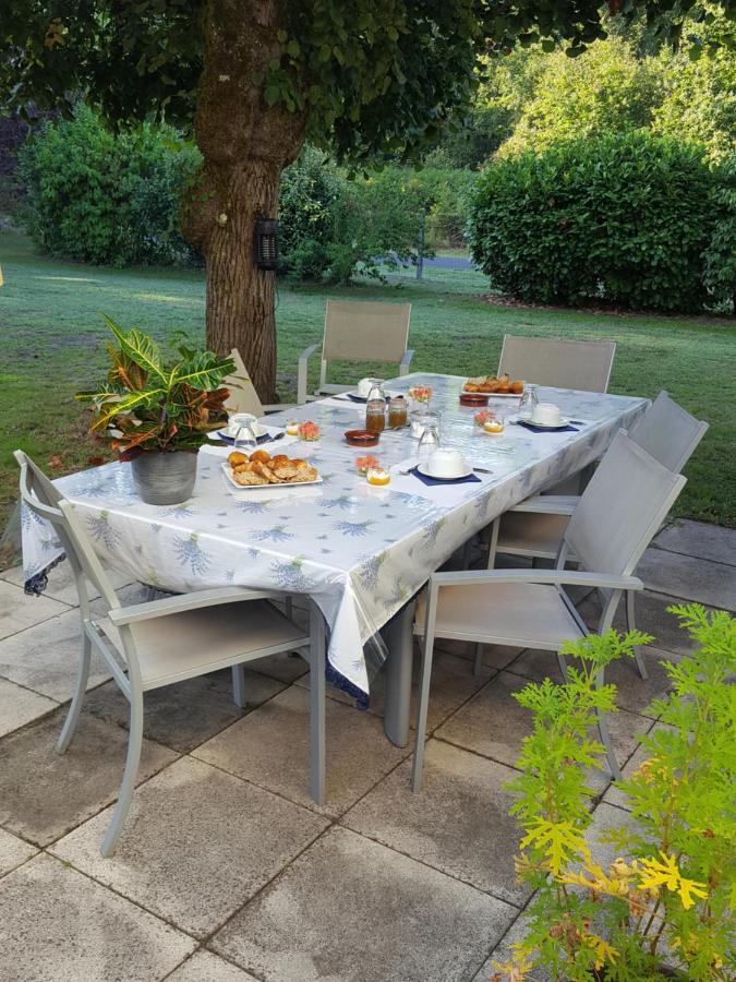Louchats Chez Alexandra Bed & Breakfast エクステリア 写真